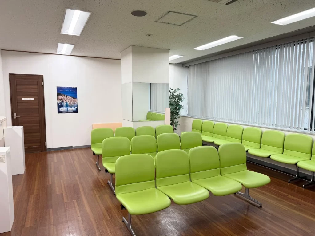 立川駅前眼科